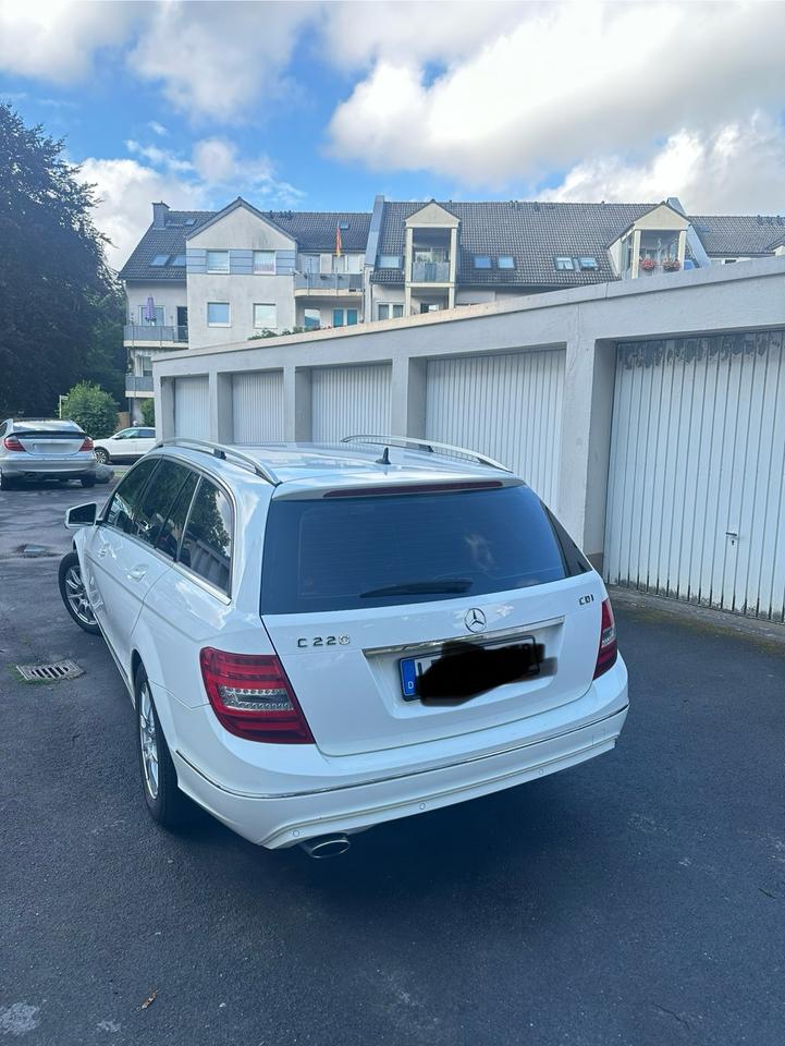 Mercedes Benz C 220 2013 — двигун