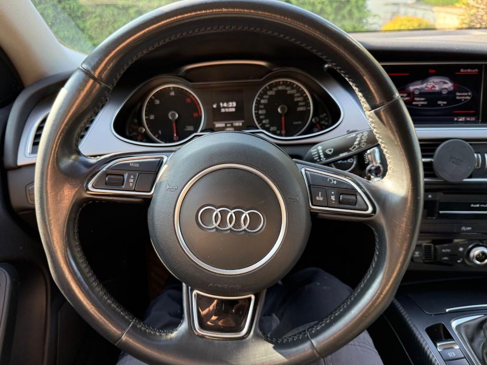 Audi A4 2013 — photo 11