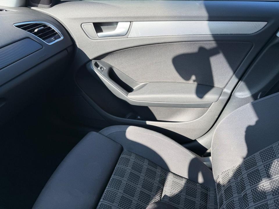 Audi A4 2013 — photo 12