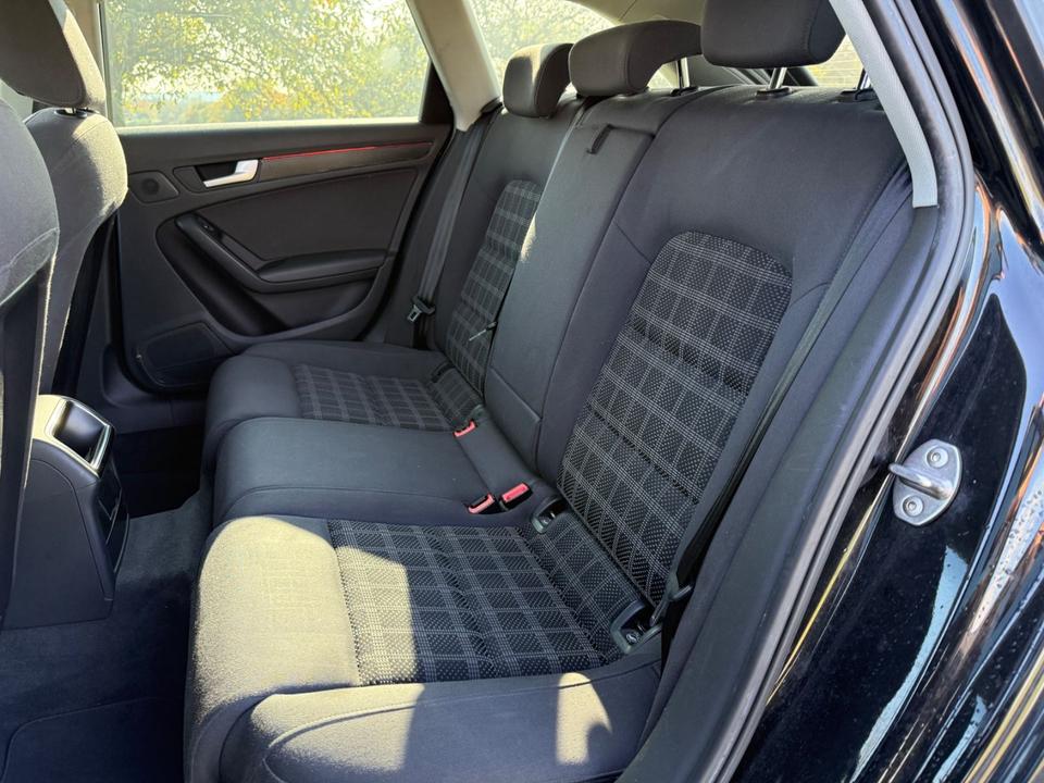 Audi A4 2013 — photo 8
