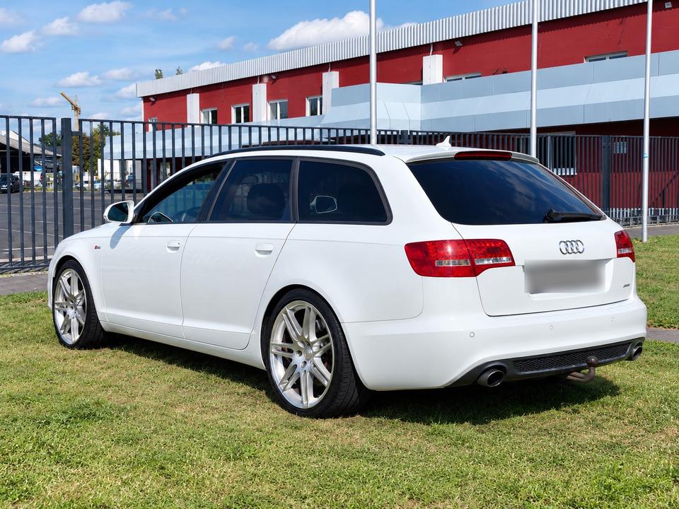 Audi A6 2010 — rear view