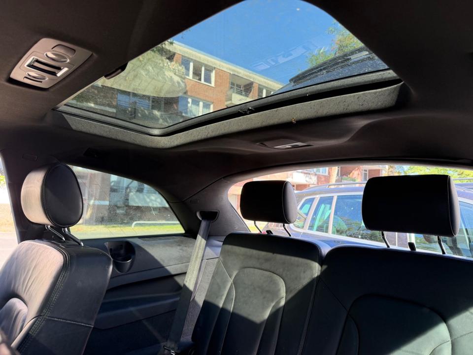 Audi Q7 2009 — photo 11
