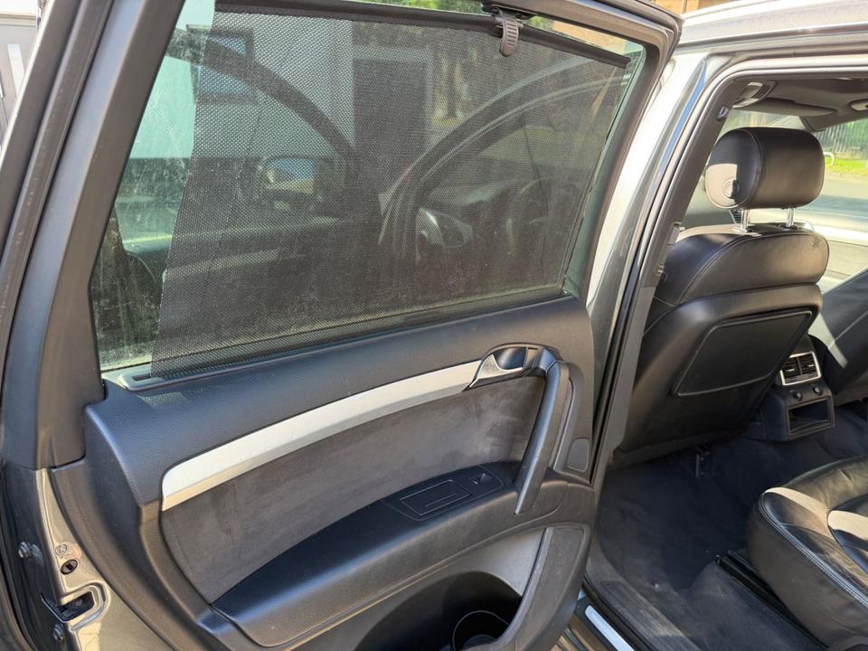 Audi Q7 2009 — photo 12