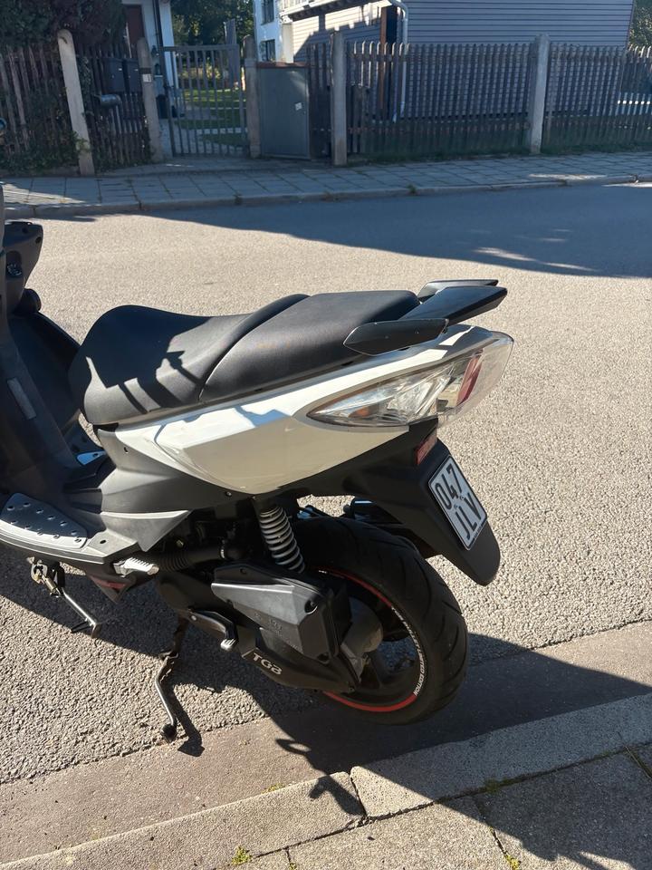 Weitere Motorräder Gelöscht • TGB Bullet 50cc 2012 — rear view