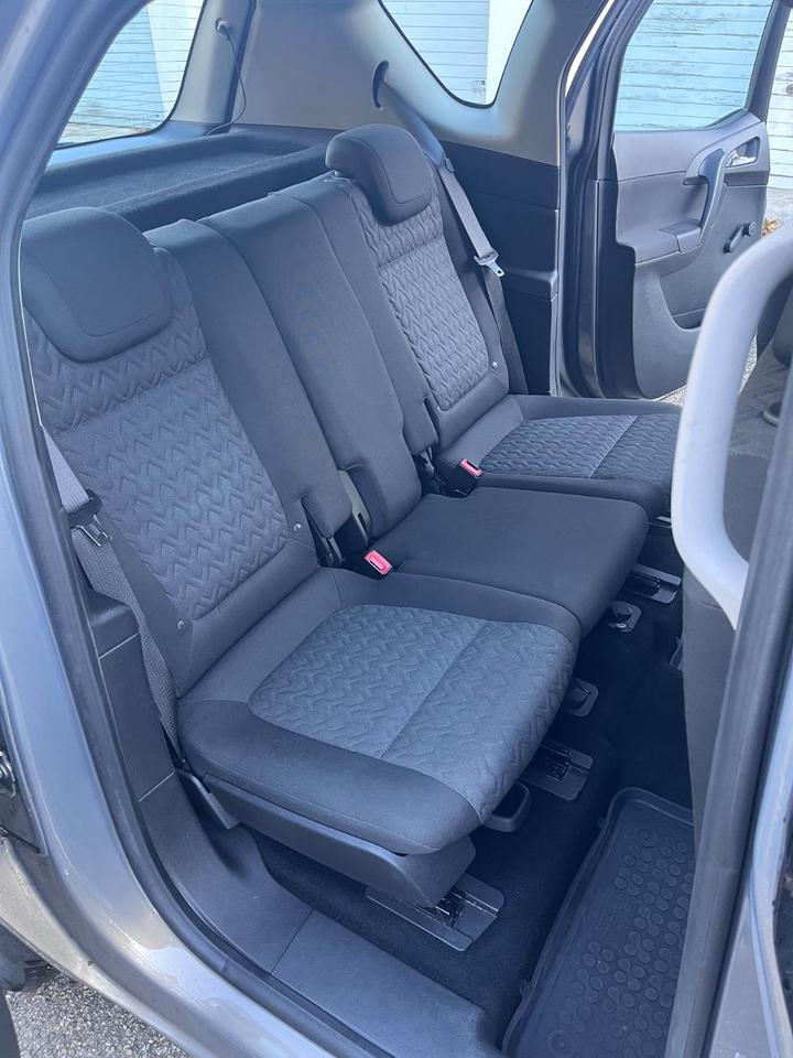 Opel Meriva 2013 — photo 11