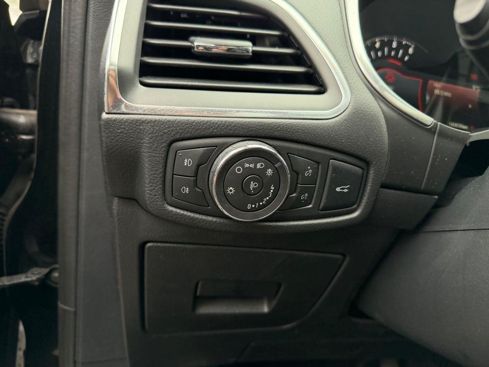 Ford S-Max 2015 — photo 14
