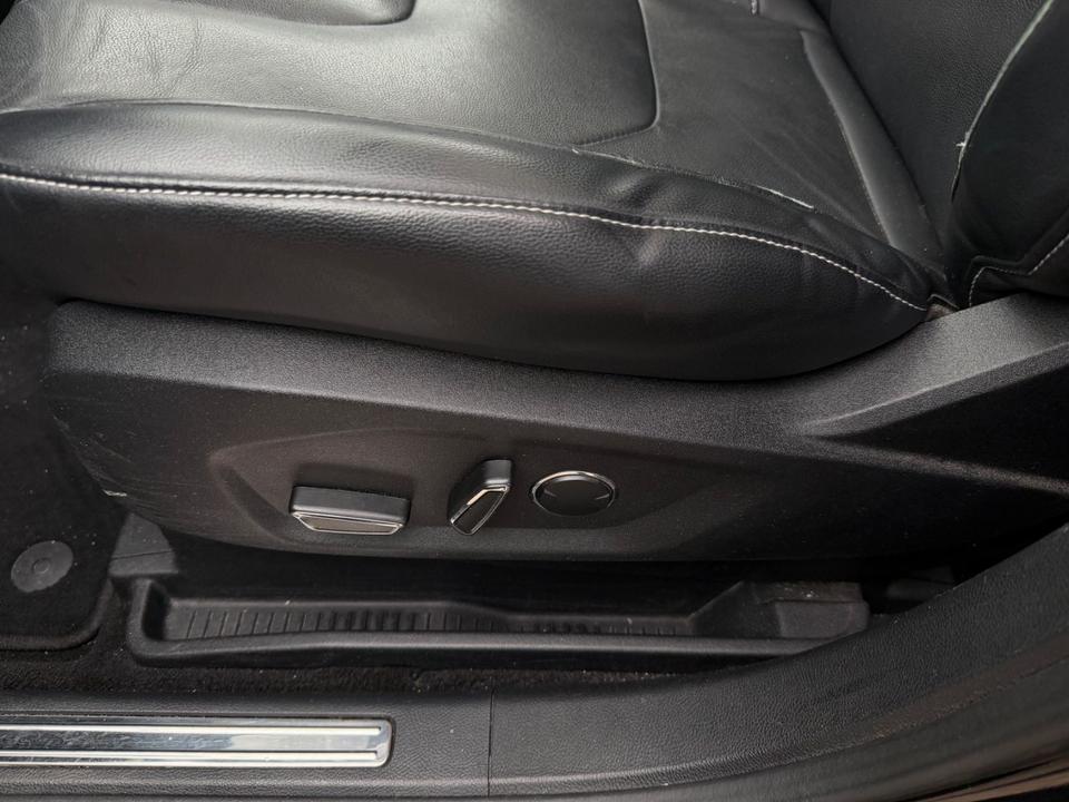Ford S-Max 2015 — photo 17