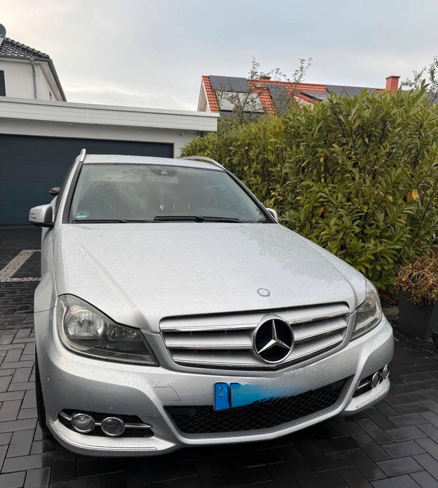 Mercedes Benz Weitere Mercedes Benz 2011 — rear view