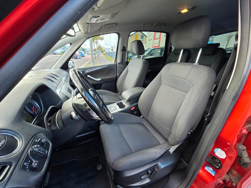 Ford S-Max 2009 — photo 10