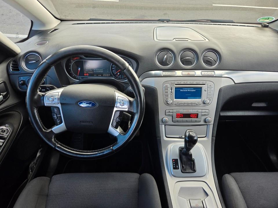 Ford S-Max 2009 — photo 14