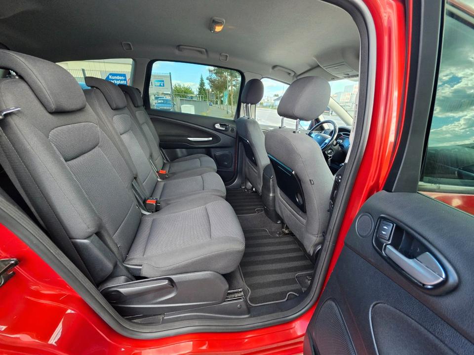 Ford S-Max 2009 — photo 15