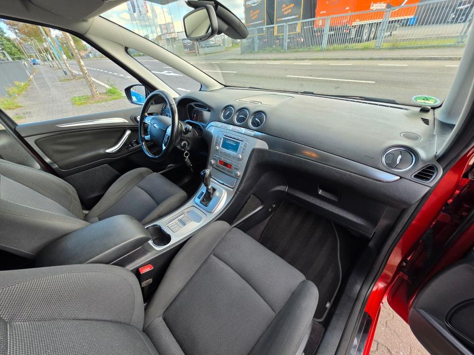 Ford S-Max 2009 — photo 18