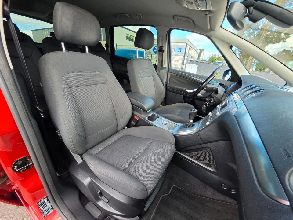 Ford S-Max 2009 — photo 19