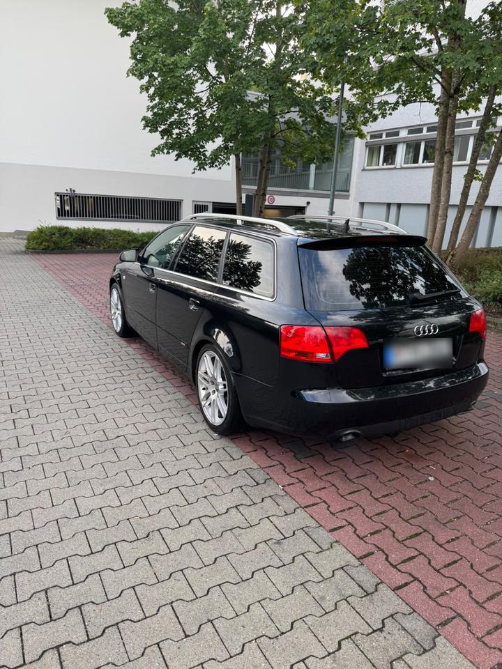 Audi A4 2007 — вигляд ззаду