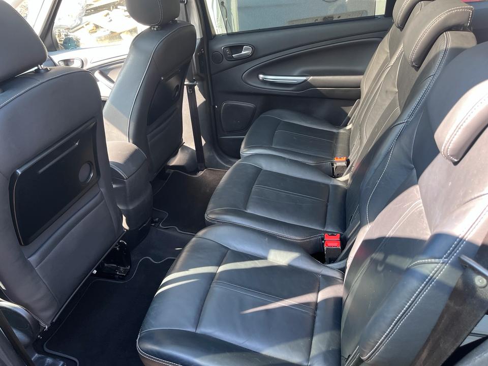 Ford S-Max 2011 — photo 7