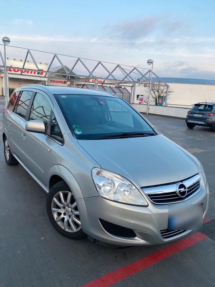 Opel Zafira 2009 — photo 11