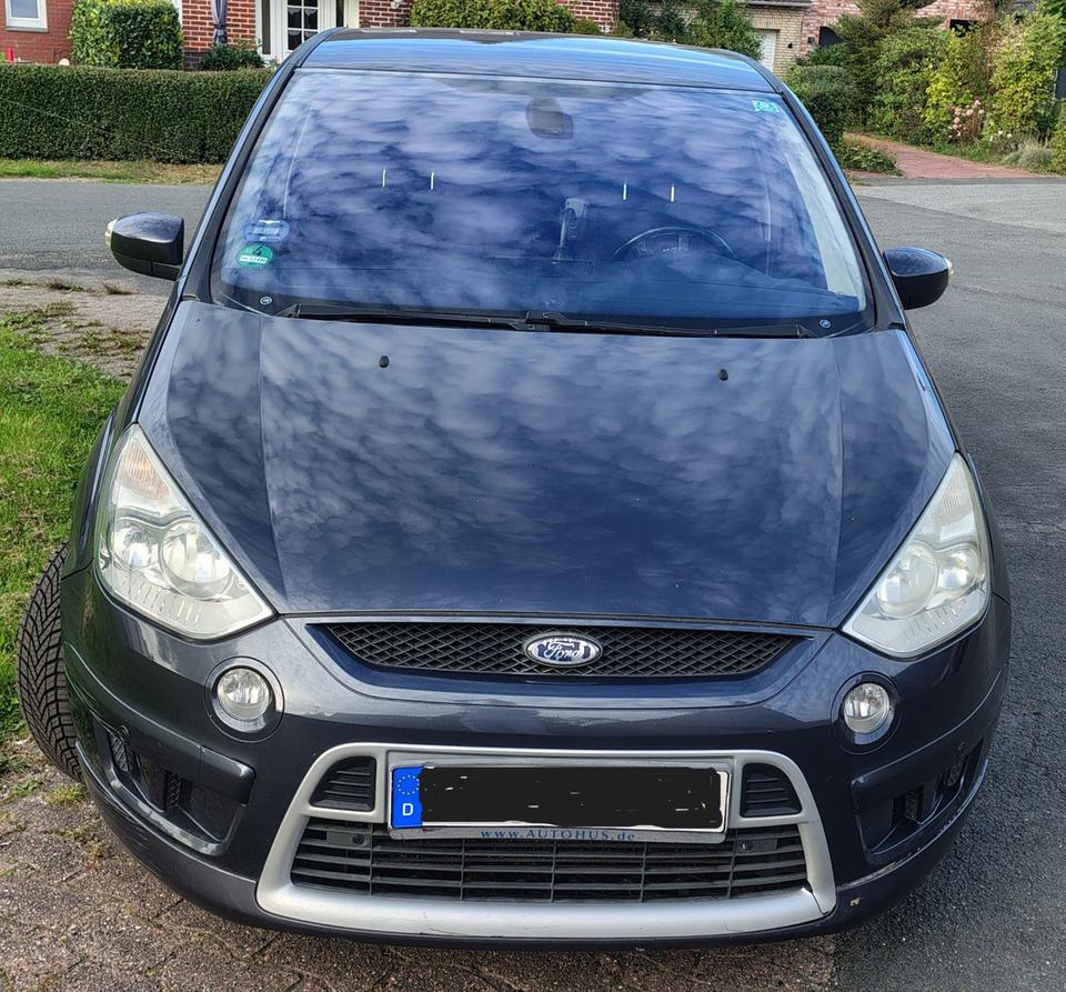 Ford S-Max 2009 — rear view