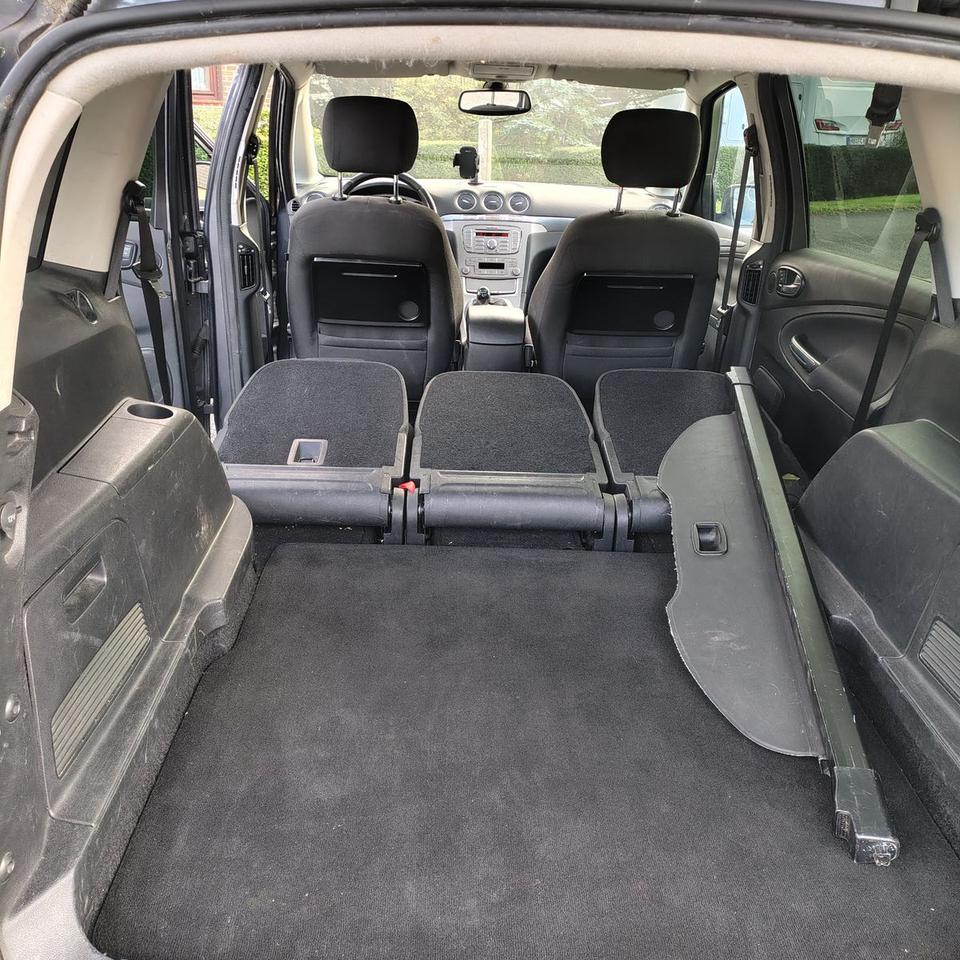 Ford S-Max 2009 — photo 9