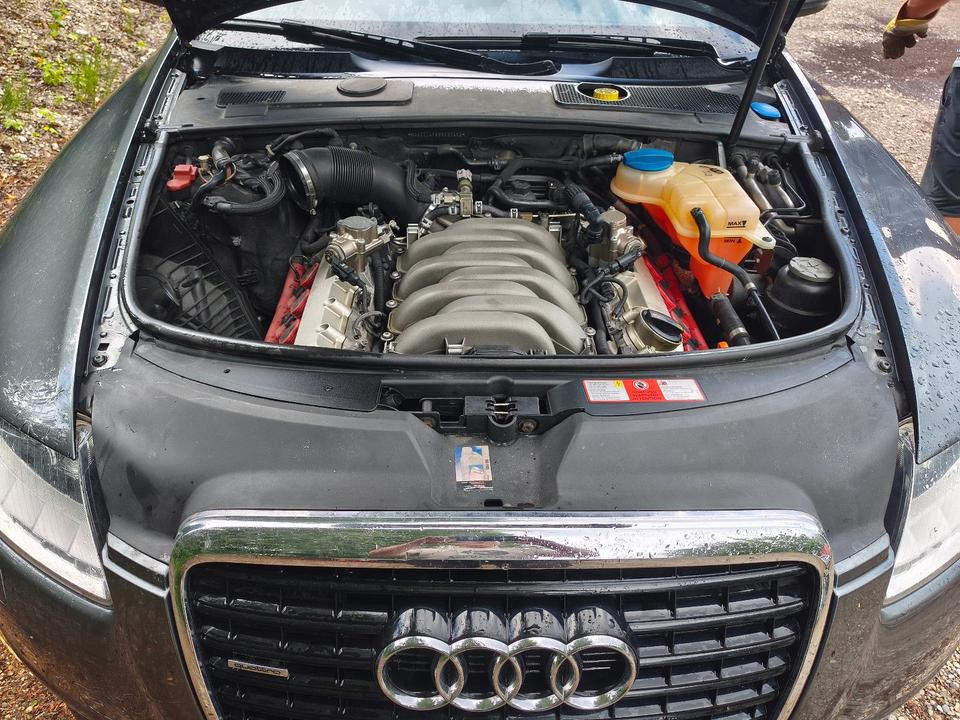 Audi A6 2009 — салон