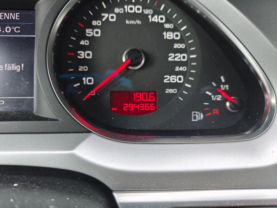 Audi A6 2009 — двигун