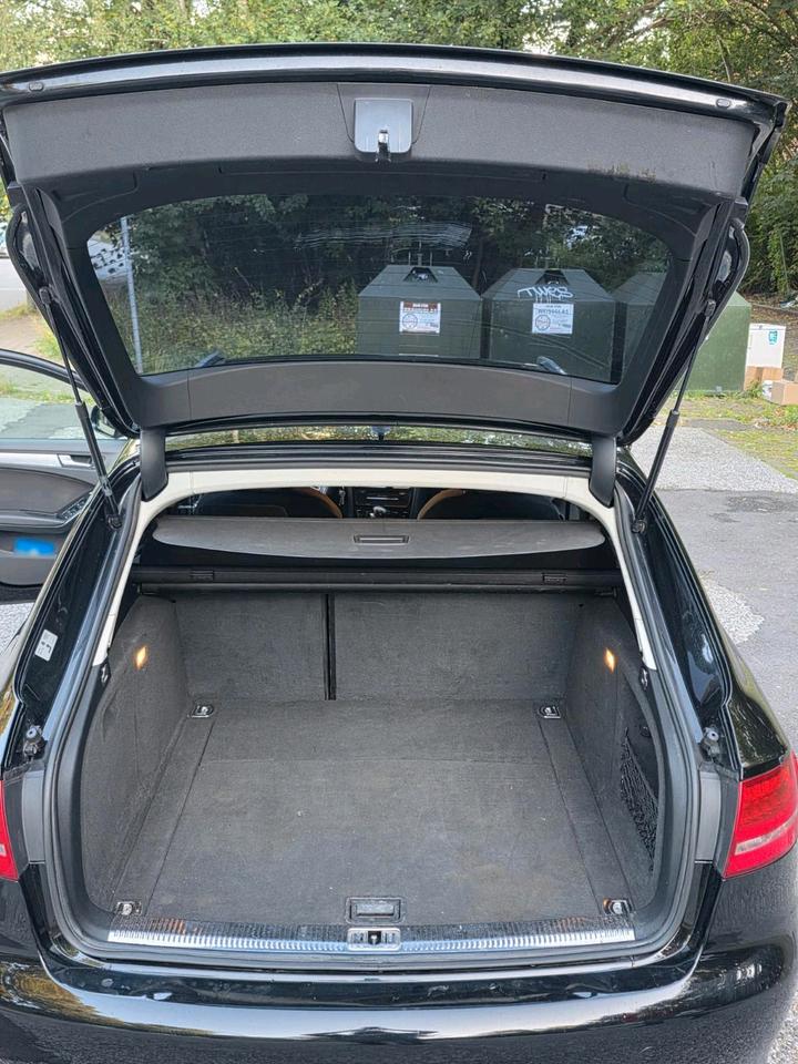 Audi A4 2010 — photo 11