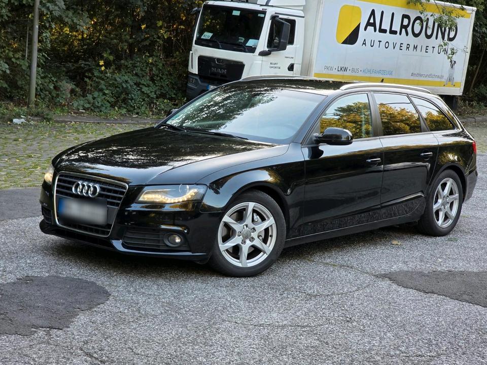 Audi A4 2010 — rear view