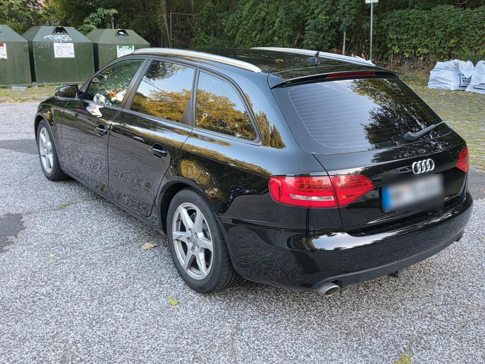 Audi A4 2010 — photo 5