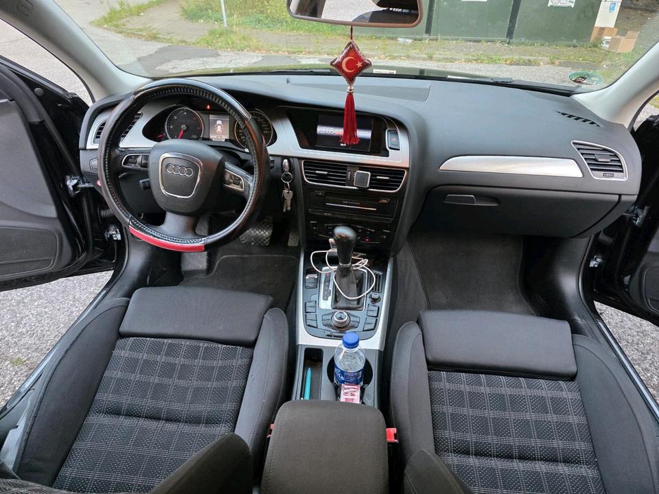 Audi A4 2010 — photo 9