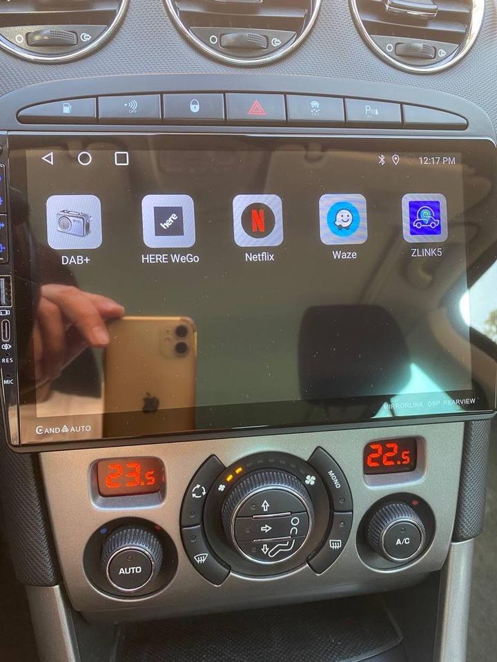 Peugeot 308 2012 — photo 12