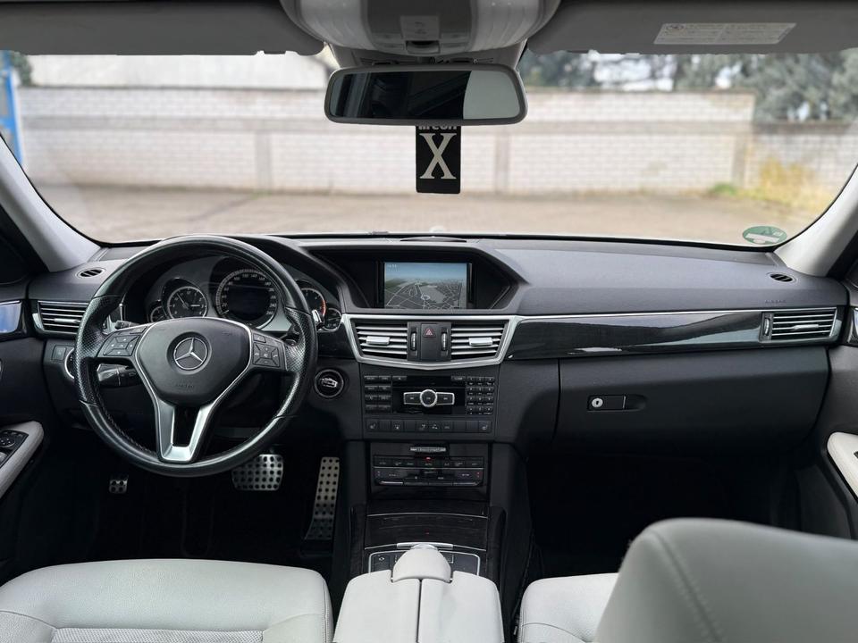 Mercedes Benz E 250 2013 — photo 11
