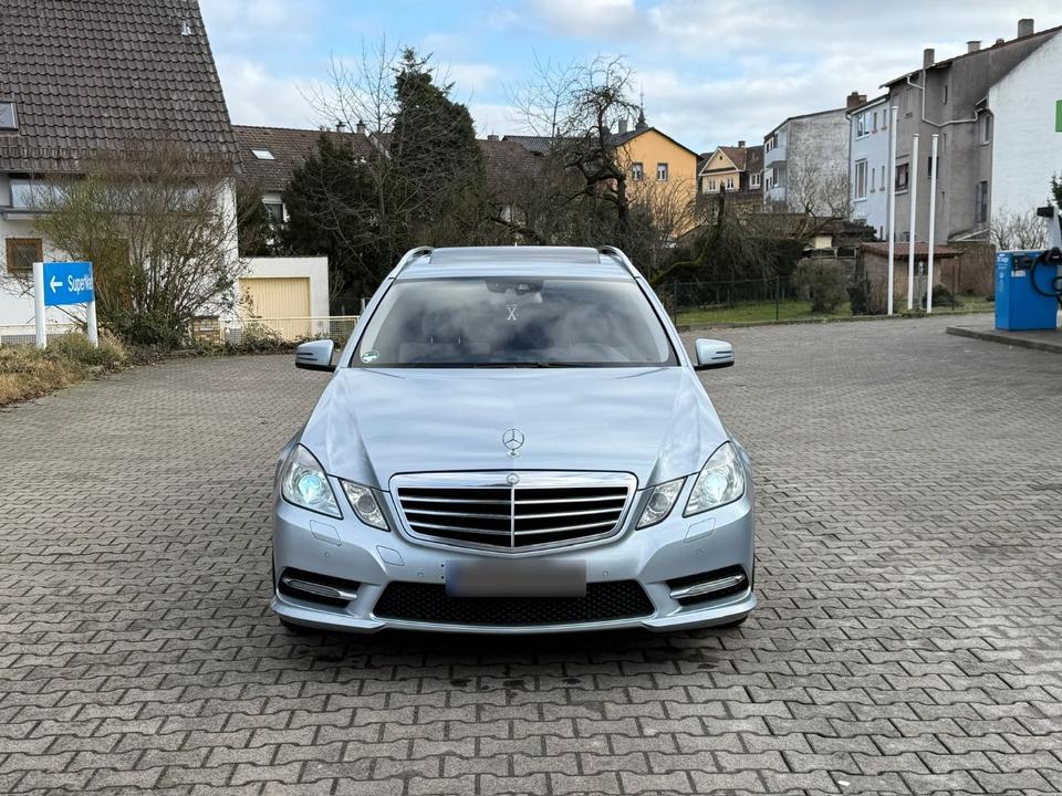 Mercedes Benz E 250 2013 — rear view