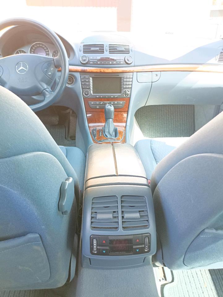 Mercedes Benz E 500 2004 — photo 11