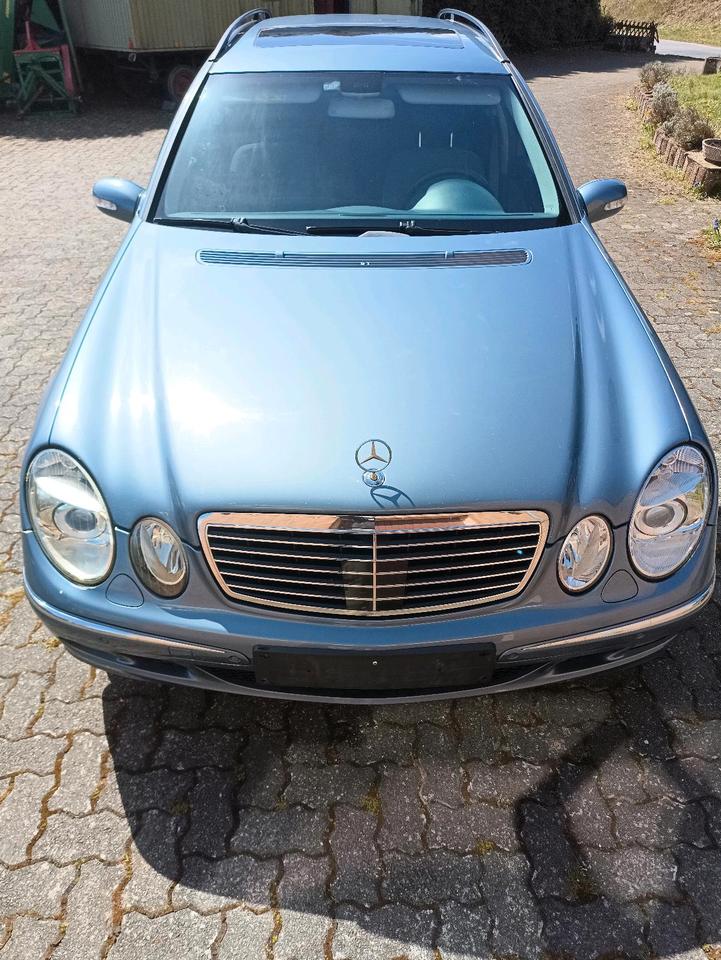 Mercedes Benz E 500 2004 — photo 7