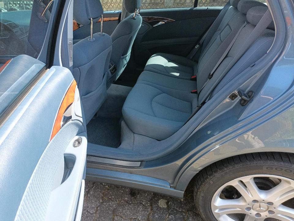 Mercedes Benz E 500 2004 — photo 9