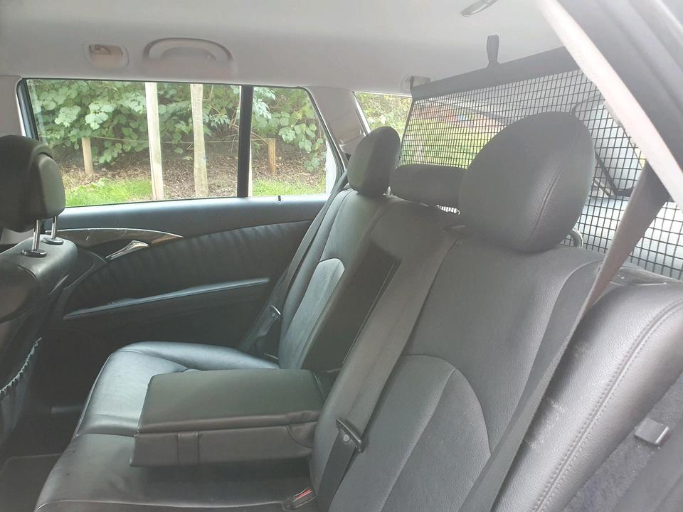 Mercedes Benz E 320 2008 — photo 11