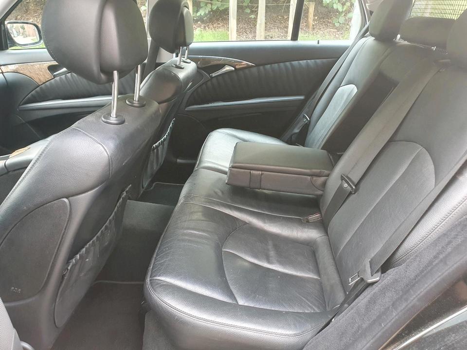 Mercedes Benz E 320 2008 — photo 12