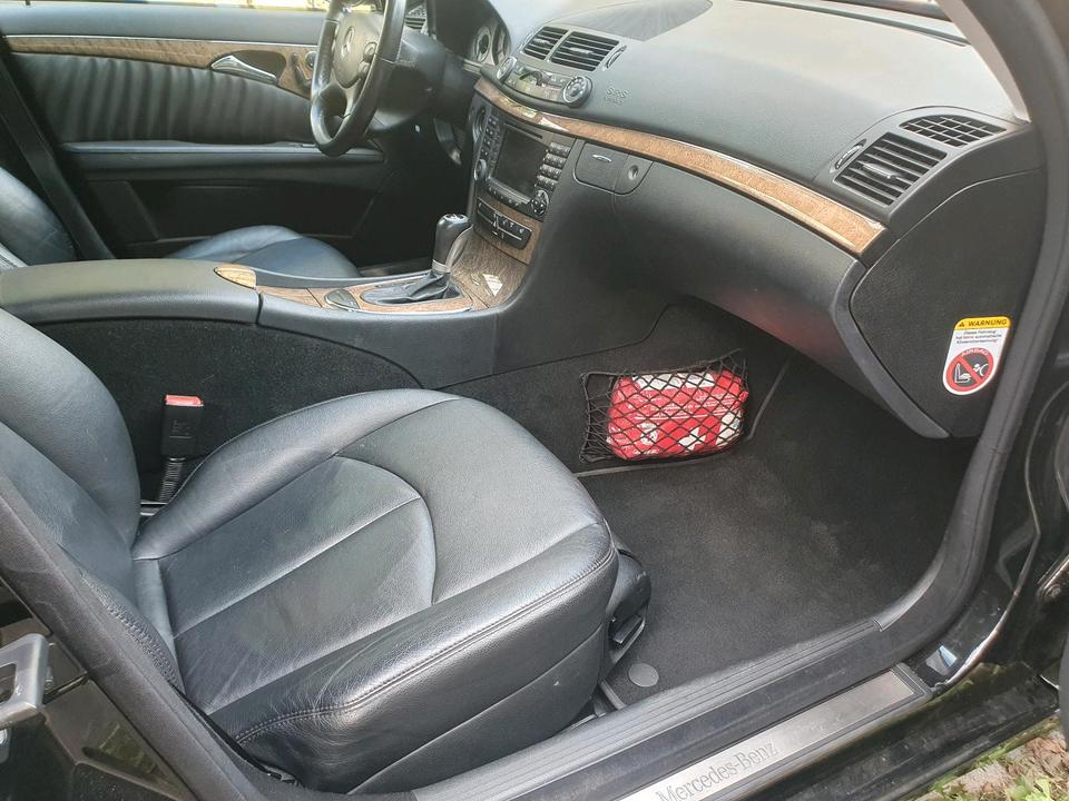 Mercedes Benz E 320 2008 — photo 16