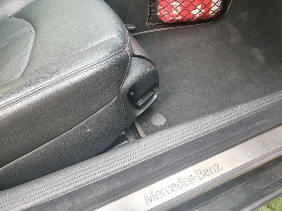 Mercedes Benz E 320 2008 — photo 17