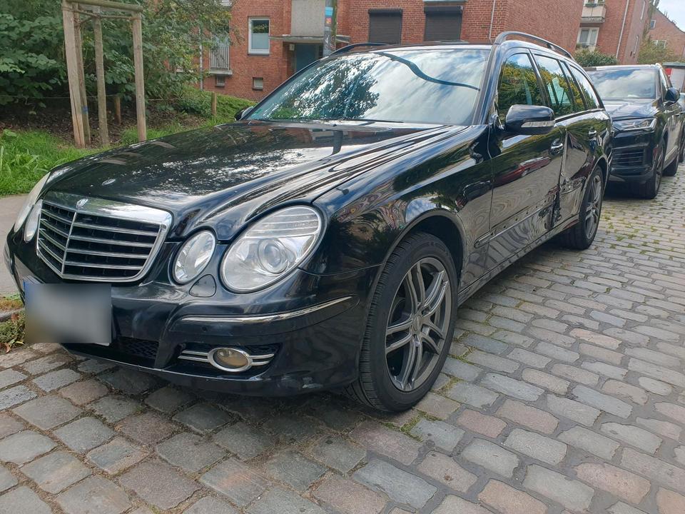 Mercedes Benz E 320 2008 — interior