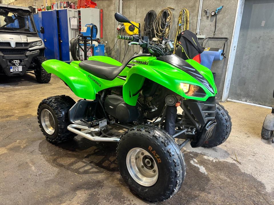 Kawasaki KFX 700 EZ08'-Motor revidiert-viele Neuteile-GPR Auspuff 2008 — rear view