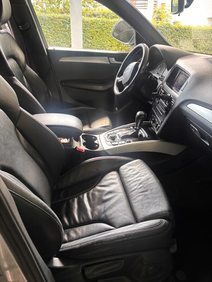 Audi Q5 2010 — photo 17