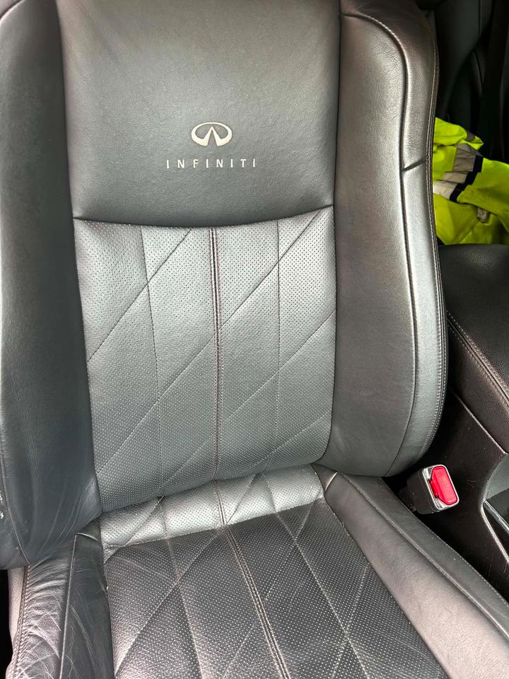Infiniti FX 2012 — photo 7