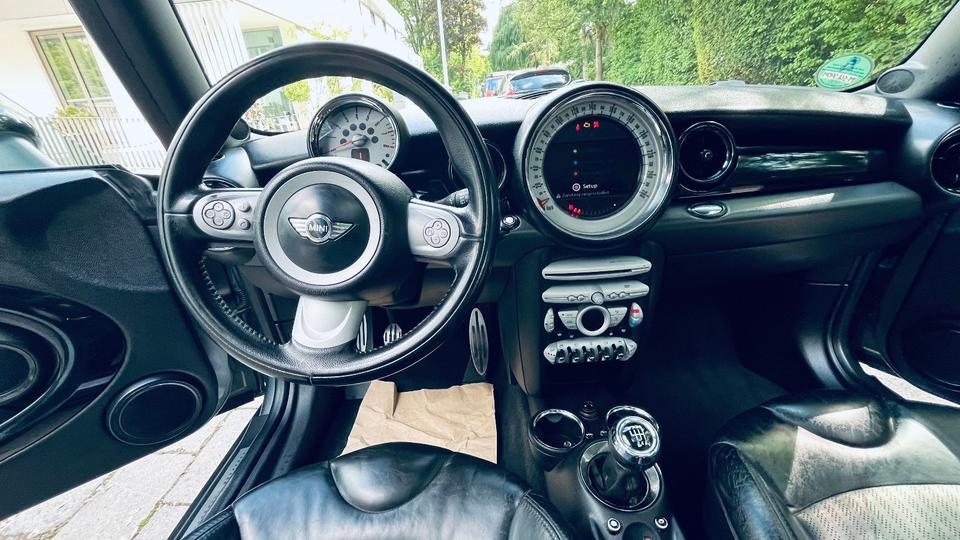 Mini Cooper S Clubman 2009 — photo 14