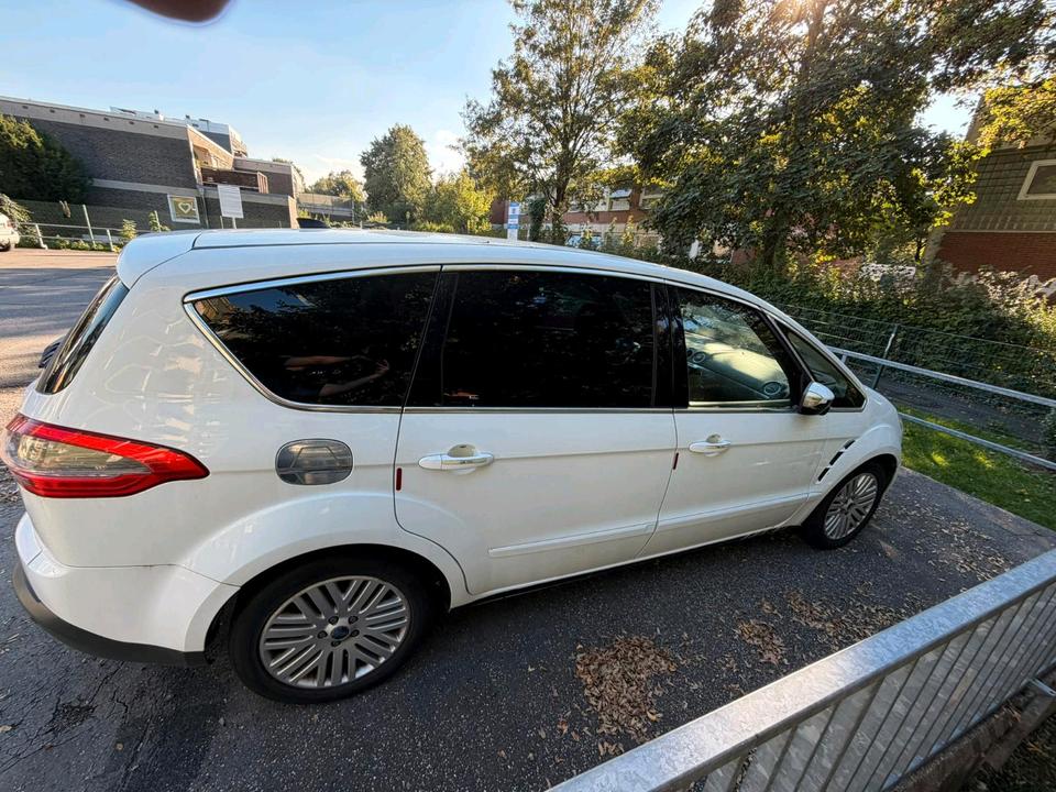 Ford S-Max 2012 — photo 11
