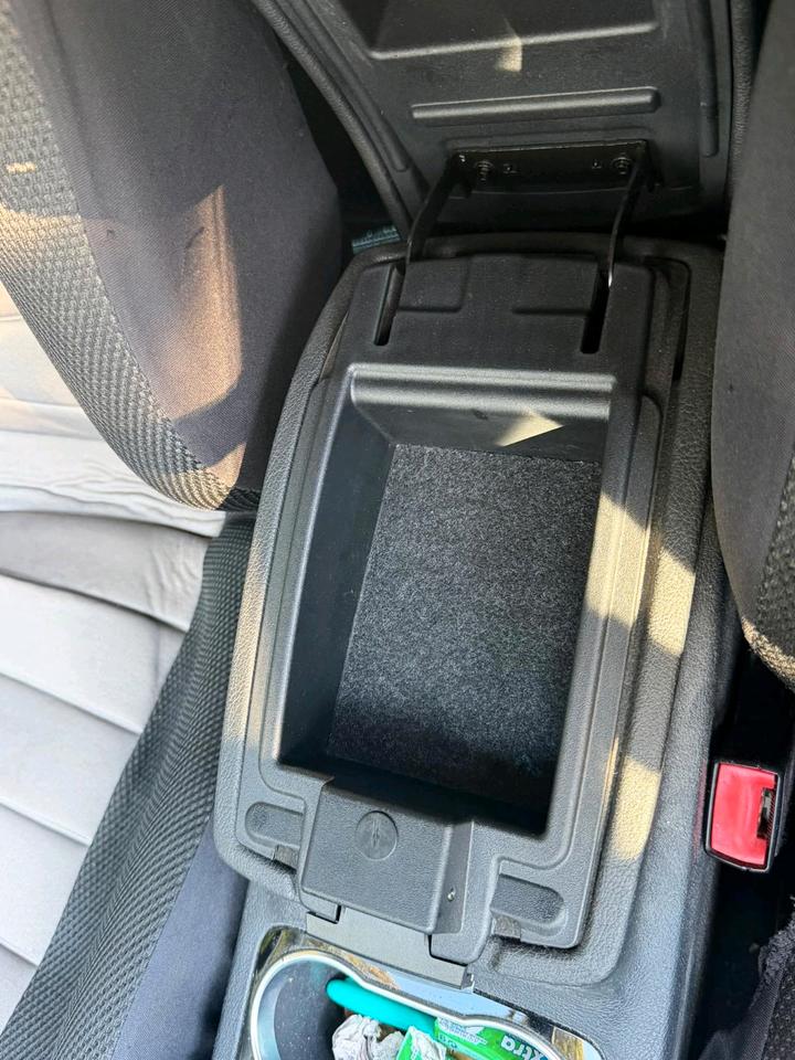 Ford S-Max 2012 — photo 12