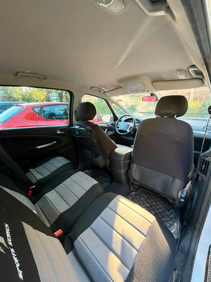 Ford S-Max 2012 — rear view