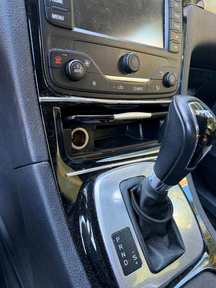 Ford S-Max 2012 — photo 7