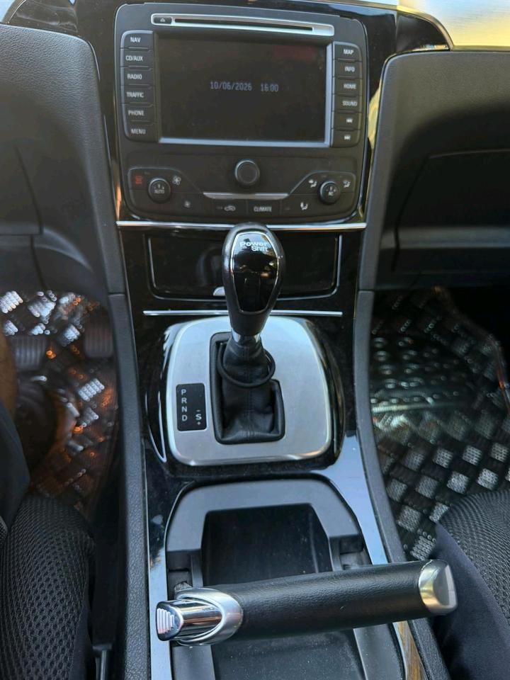 Ford S-Max 2012 — photo 9