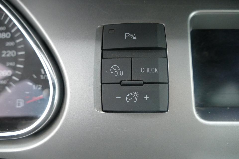 Audi Q7 2007 — photo 12