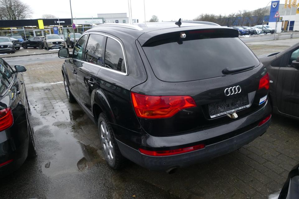 Audi Q7 2007 — engine